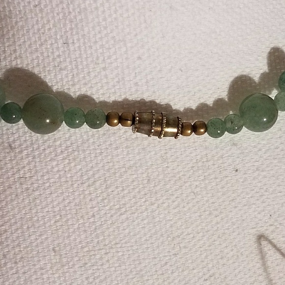 Adventurine 15 Inch Necklace - Picture 4 of 4